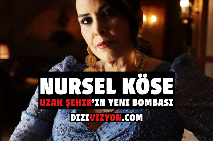 Nursel Köse, boncuk işlemeli parlak mavi bir gece elbisesi içinde. Altın işlemeli gösterişli bir kolye ve küpeler takıyor, saçları topuz yapılmış. Lüks bir mekânda, sıcak ışıklandırma altında, etkileyici sahne varlığını gösteren bir kare. Nursel Köse, boncuk işlemeli parlak mavi bir gece elbisesi içinde. Altın işlemeli gösterişli bir kolye ve küpeler takıyor, saçları topuz yapılmış. Lüks bir mekânda, sıcak ışıklandırma altında, etkileyici sahne varlığını gösteren bir kare.